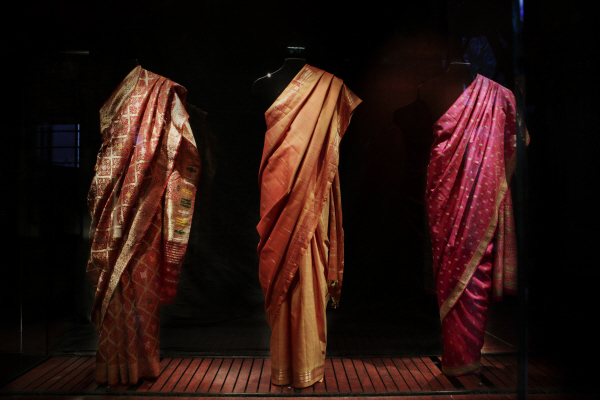 3 saris